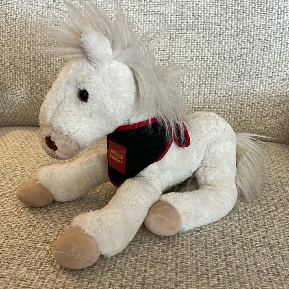 2008 WELLS FARGO Legendary Mollie Pony Horse Plush